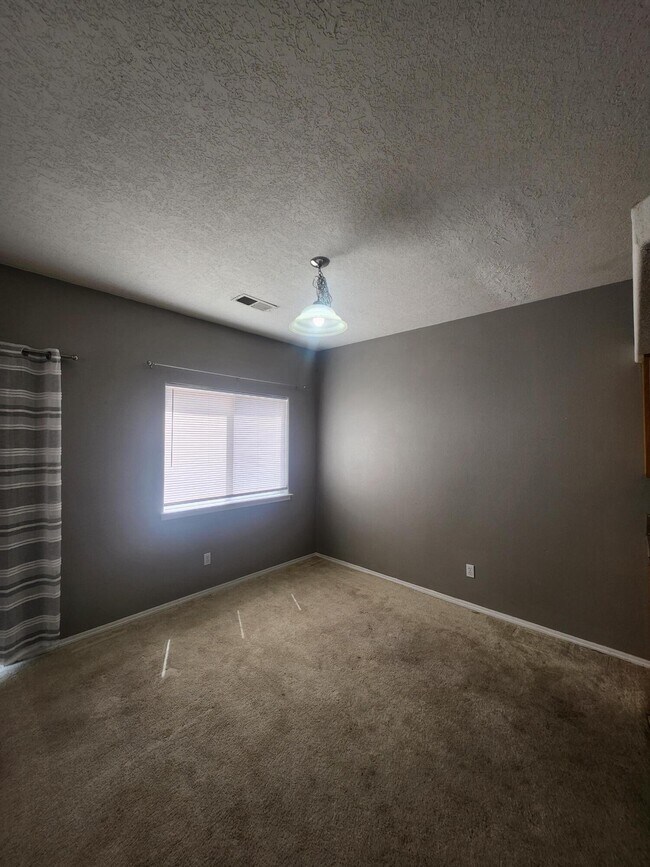Foto del edificio - 7320 Eagle View Ave NE