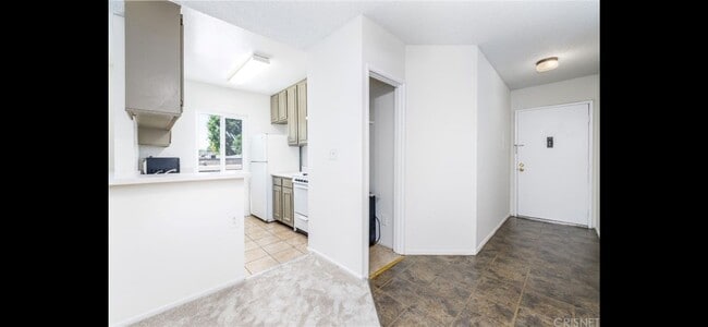Building Photo - 17900 Sherman Way