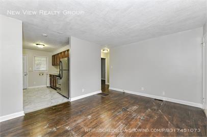 Foto del edificio - 8618 Sharonbrook Dr