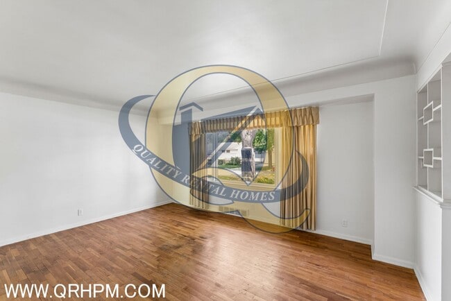 Building Photo - Available Now!!! 3 Bed, 2.5 Bath!!