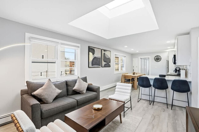 Building Photo - 225 Hancock Ave