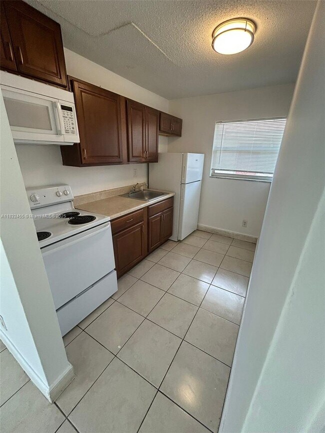 Foto del edificio - 2780 NW 14th St
