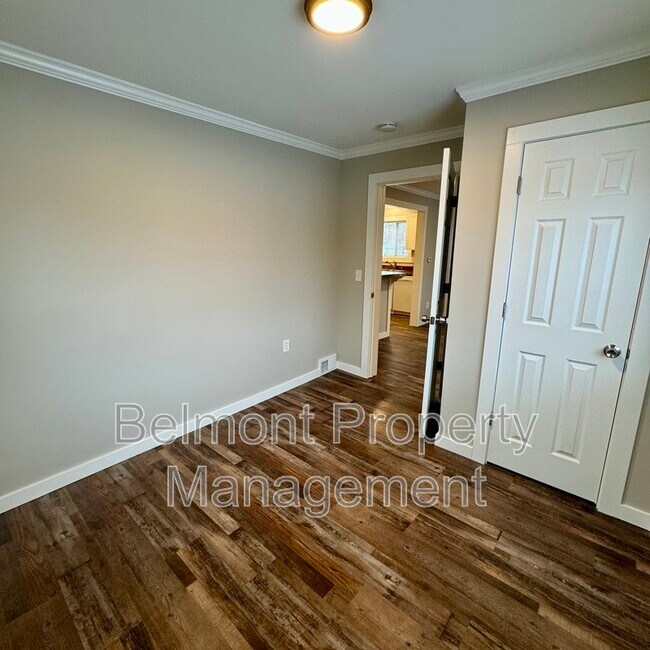 Building Photo - 16137 Hauss Ave
