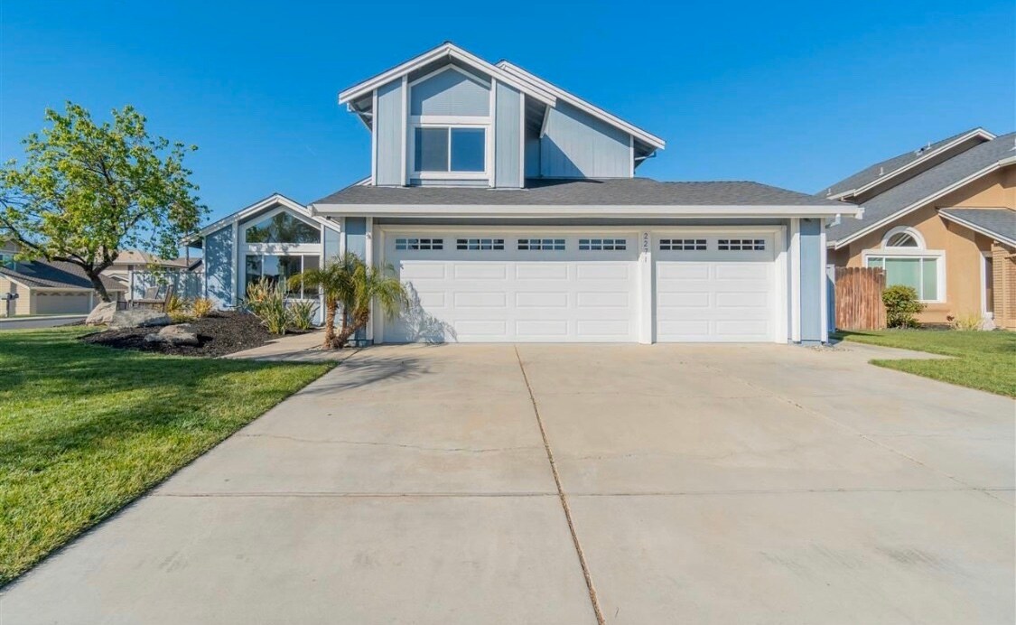 Primary Photo - 2271 Biscay Ct