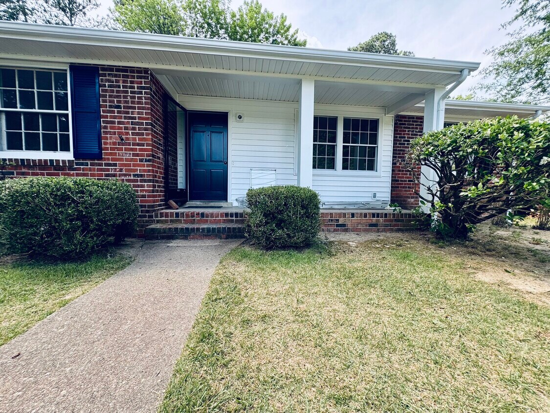 Foto principal - 3900 West End Dr
