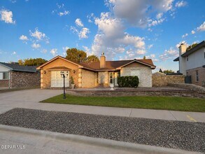 Building Photo - 157 Lago De Oro Dr