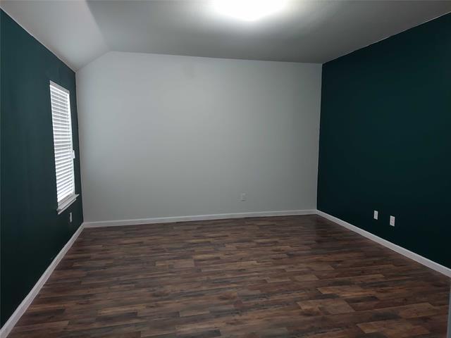 Foto del edificio - 3200 Emerson Rd