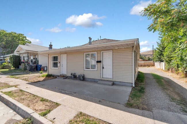 Building Photo - 2962 S 8850 W