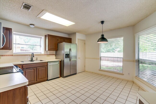 Building Photo - 11319 Stormy Ridge Rd