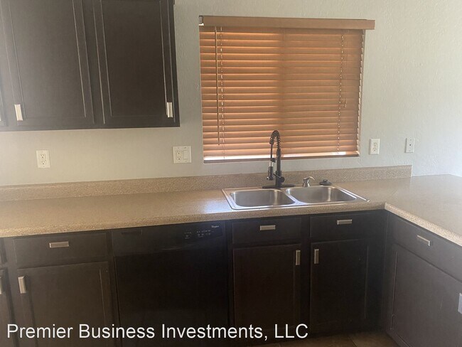 Foto del edificio - 3 br, 2 bath House - 12464 W. Mandalay Ln.