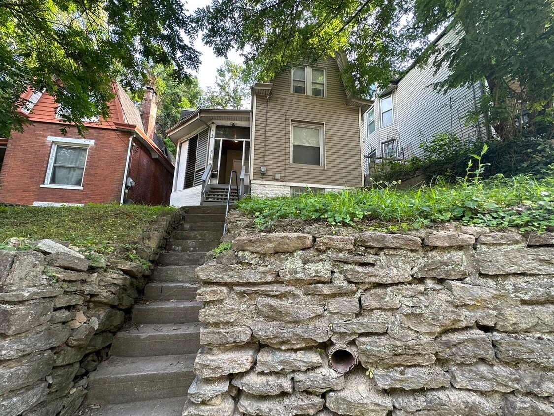 Primary Photo - 2517 Warsaw Ave