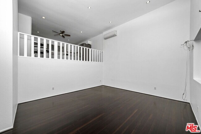 Building Photo - 4752 Academy St