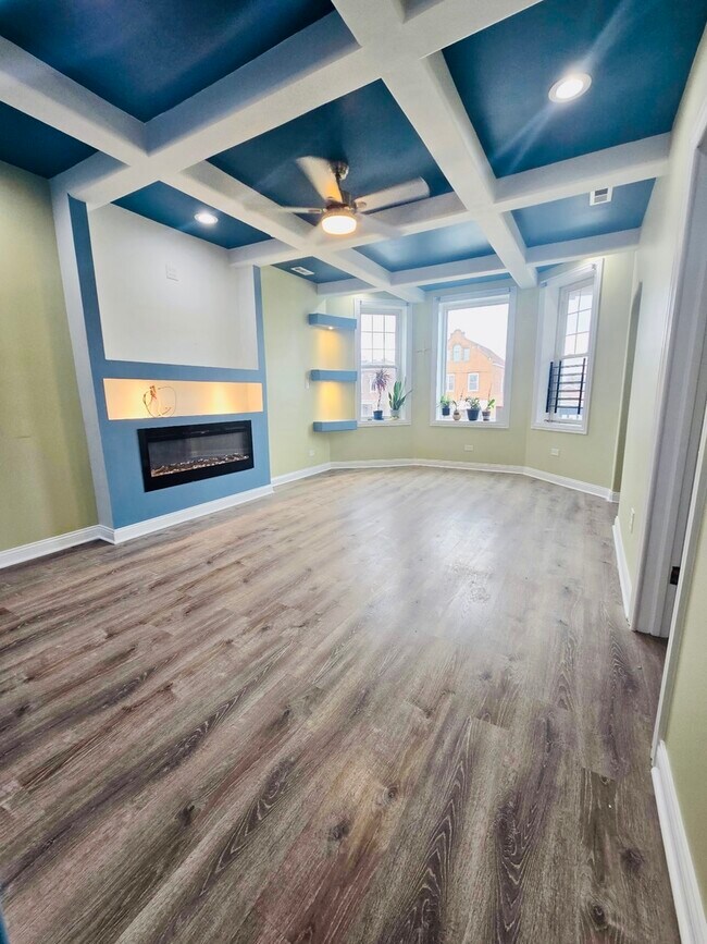 Building Photo - 3741 S Honore St