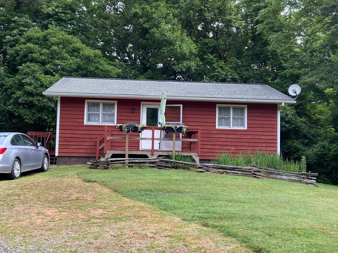 210 Madison Rd, Cullowhee, NC 28723 House Rental in Cullowhee, NC