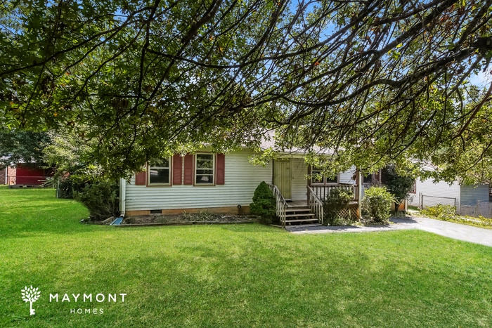 Building Photo - 3-Bedroom Home with Screened Porch