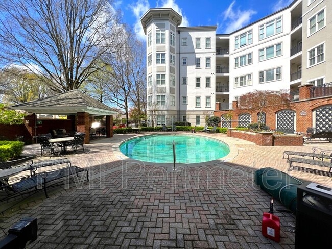 Foto del edificio - 11 Perimeter Center E