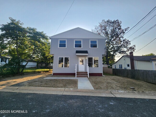 Foto del edificio - 158 Mabel Ave
