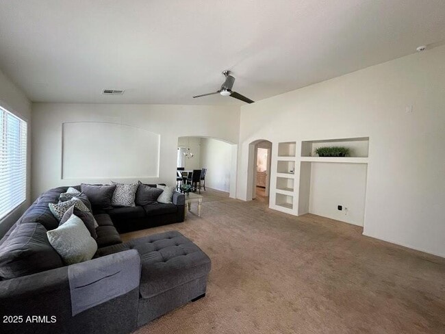 Foto del edificio - 44147 W Snow Dr