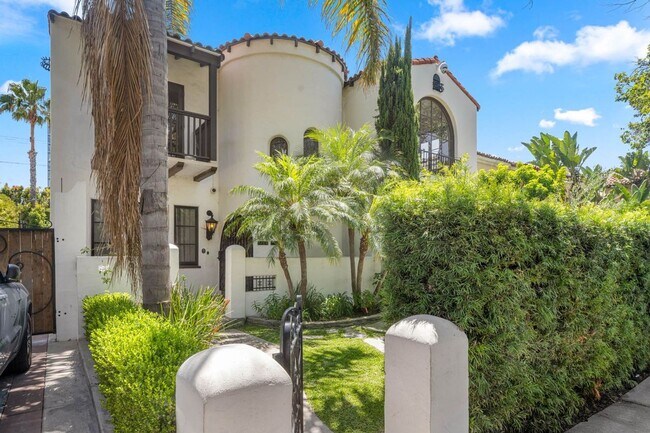Foto del edificio - 6228-6228 W 6th St