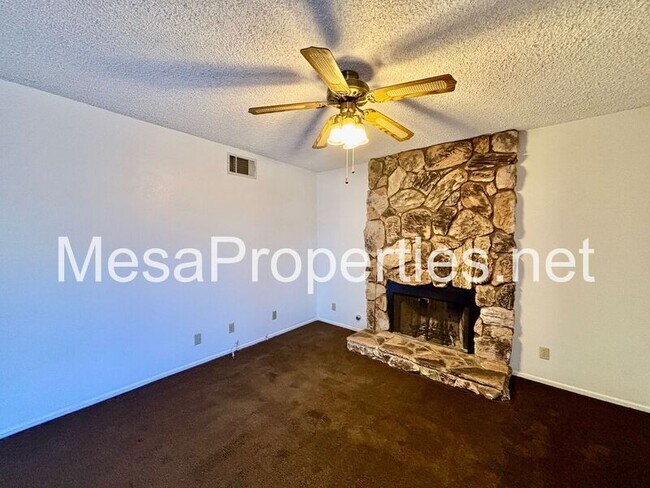 Foto del edificio - 14216 Brentwood Dr