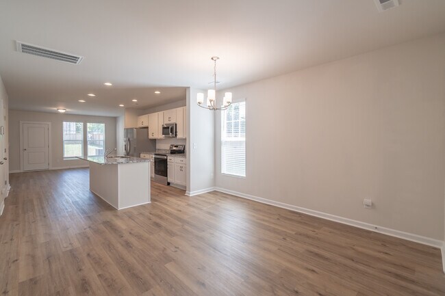 Foto del edificio - 223 Hoskins Ave Dr