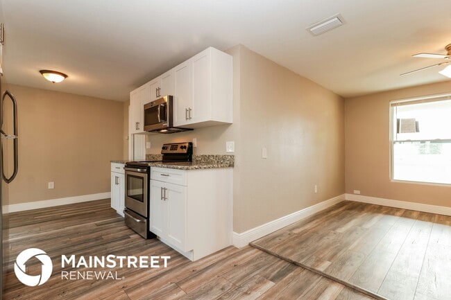 Building Photo - 3919 Claremont Dr