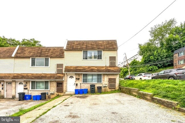 Building Photo - 4616 Silverwood St