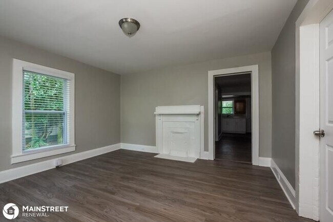 Building Photo - 3415 Mathis Dr, Charlotte, NC 28208