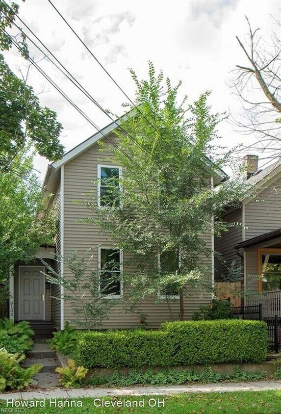 Foto principal - 2 br, 2 bath House - 2132 W. 41st Street