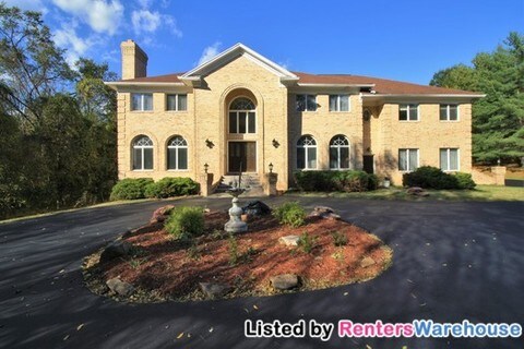 Primary Photo - 9905 Sunset Dr