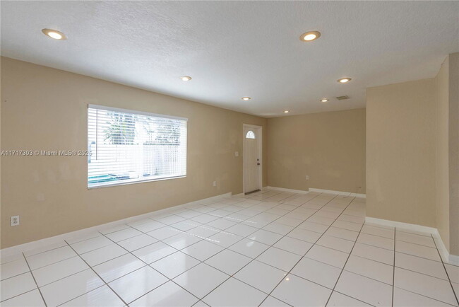 Foto del edificio - 22310 SW 103rd Ct