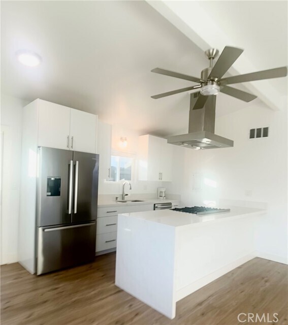 Foto del edificio - 1144 W Balboa Blvd