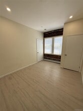 Building Photo - 127 Mineola Blvd