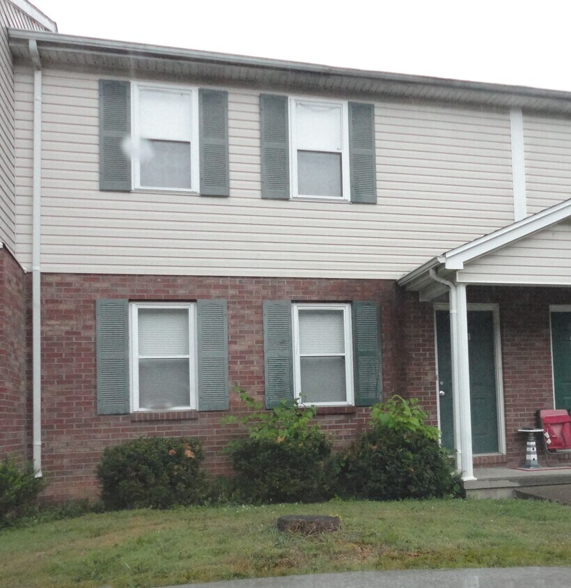 Front View - 108 Bourbon Hills Dr