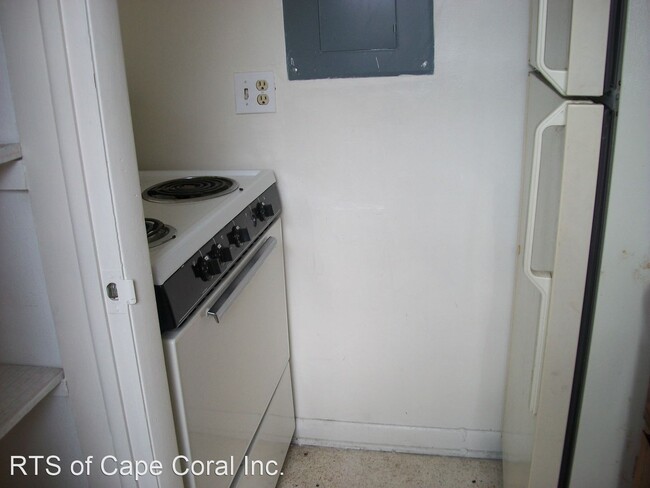 Building Photo - 4826 Triton Ct E