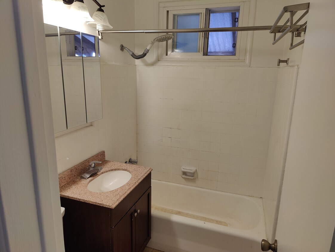 Bathroom - 1219 E Mariposa Ave