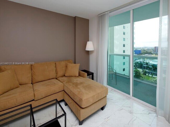 Foto del edificio - 1800 N Bayshore Dr