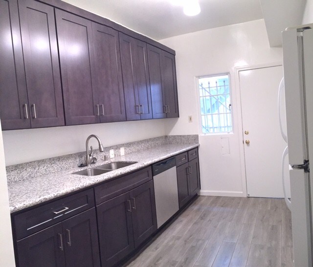 Foto principal - 1625 1/2 Hillhurst Ave
