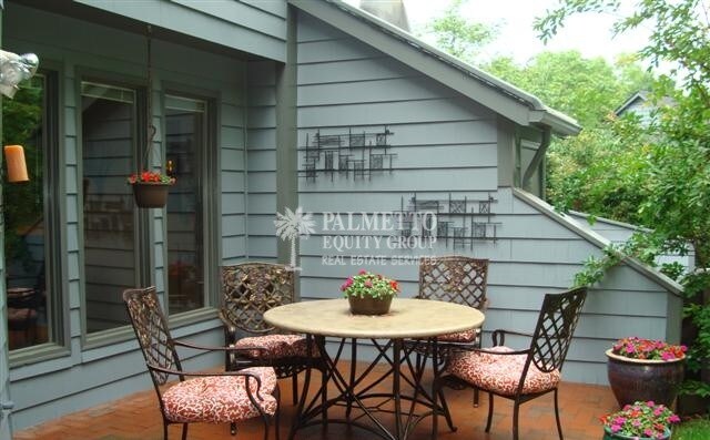 Foto del edificio - 210 N Lindell Rd