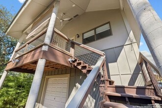 Building Photo - 227 Claudia St
