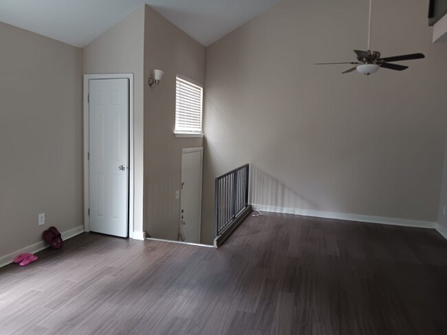 Foto del edificio - 674 Luton Ln