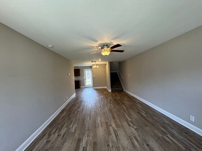 Building Photo - Gorgeous Single Family Home