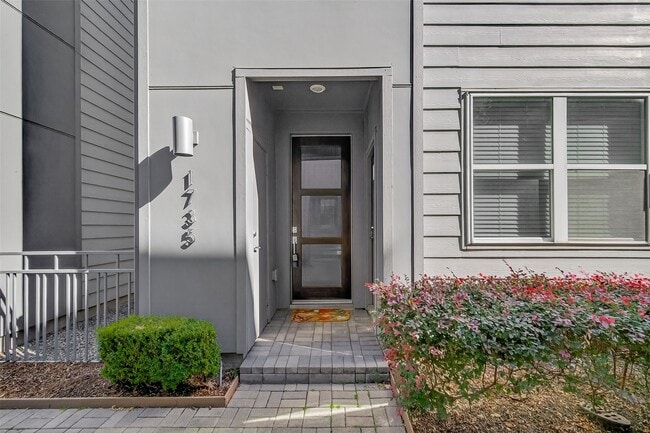 Building Photo - 1735 Eado Point Ln