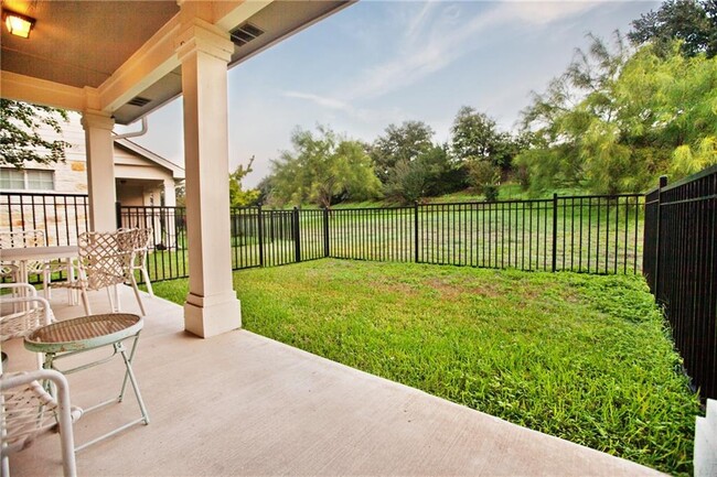 Foto del edificio - 1900 Scofield Ridge Pkwy