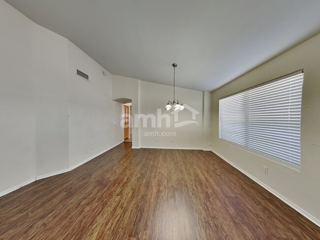 Foto del edificio - 13964 N 133rd Ln