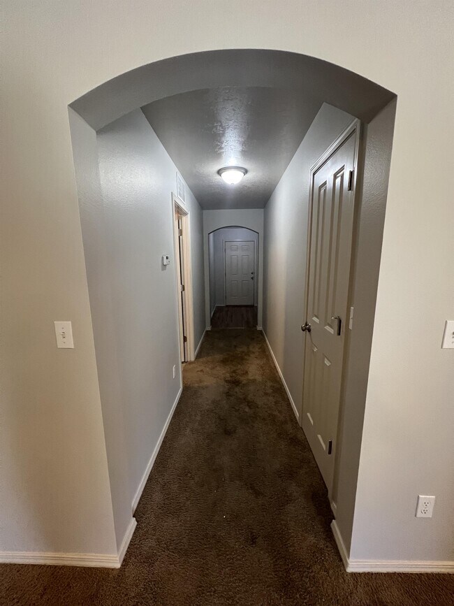 Building Photo - 1036 N Star Bright Ln