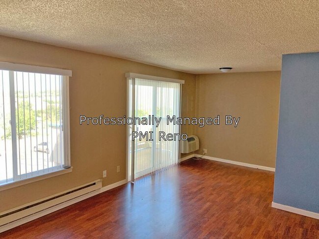 Foto del edificio - 3951 Clear Acre Ln