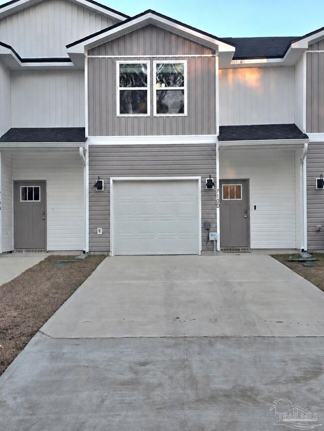 Building Photo - 710 Giese Ln