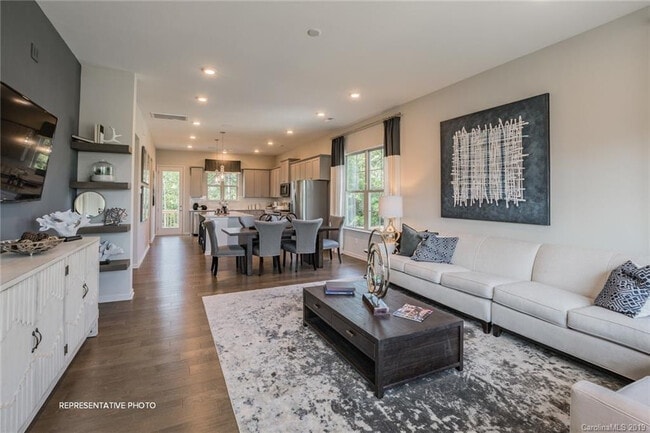 Building Photo - Room in Townhome on Ainslie Downs St