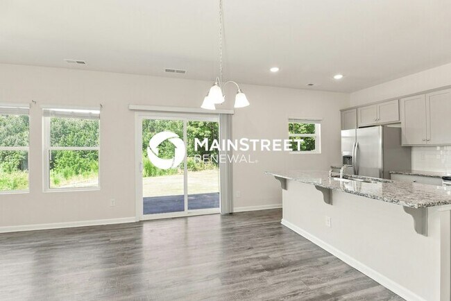 Foto del edificio - 3 Bedroom Pet-Friendly Home in Charlotte, NC with Main Street Renewal
